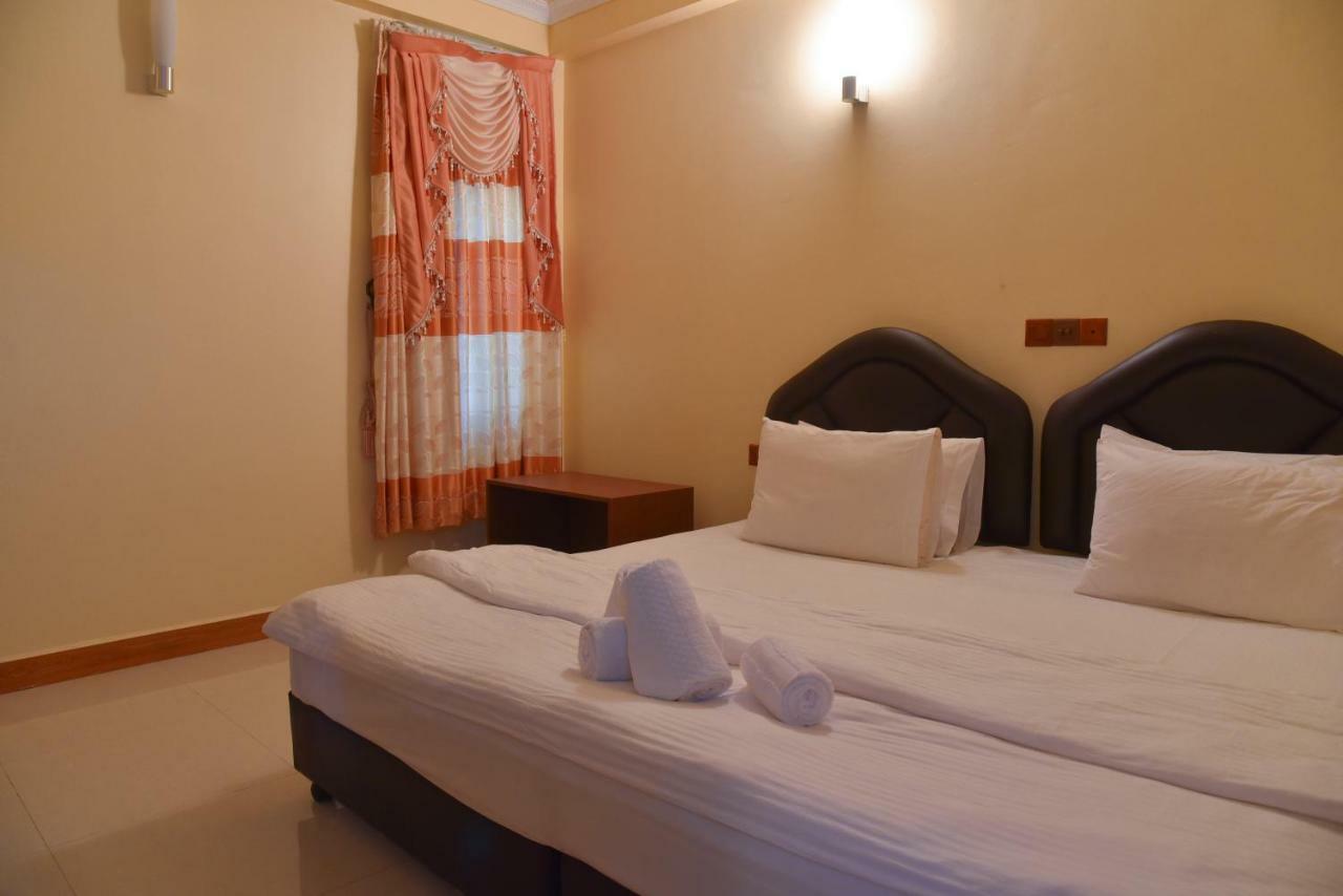 Nalaveshi Inn Huraa Eksteriør bilde