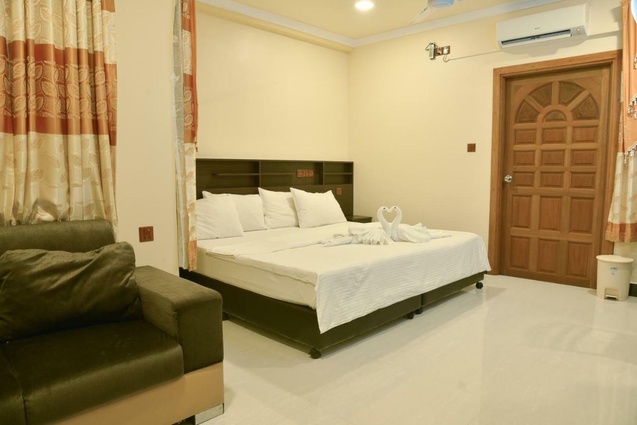 Nalaveshi Inn Huraa Eksteriør bilde